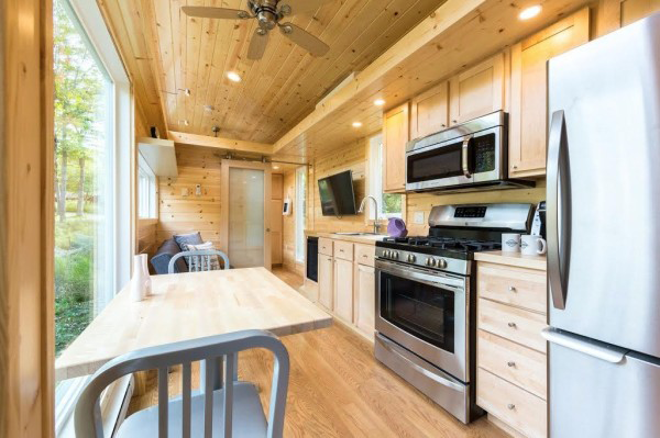 how to build eco-friendly tiny homes