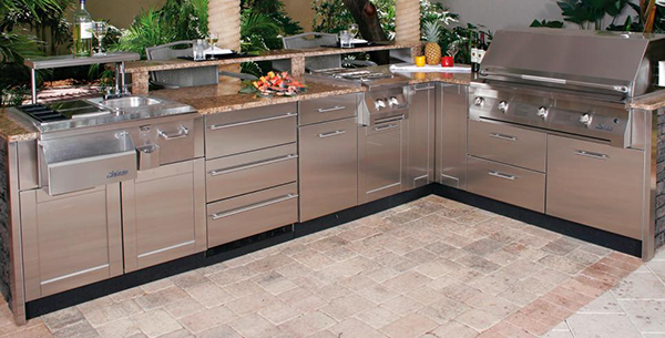 Top Ten Amazing Outdoor Kitchen Appliances